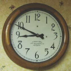 ITR 10 in. oak slave clock 24 VDC